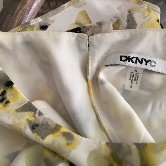 DKNYC size S sleeveless floral asymmetrical top in yellow and black on ivory - Picture 6 of 8
